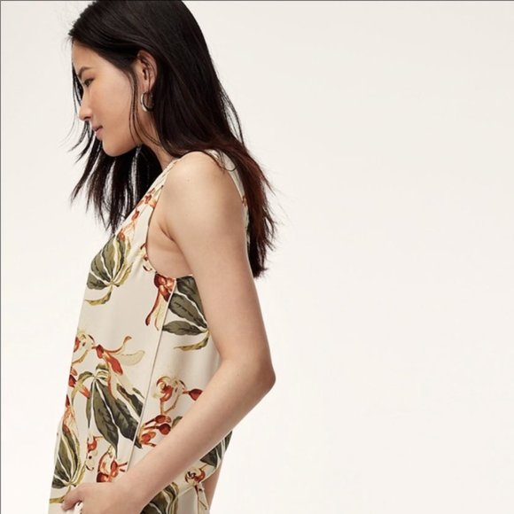 Babaton Adelard Sleeveless Blouse - Picture 7 of 7